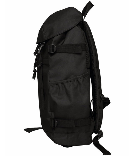 The side view of the 26l daypack and overnight bag on a white background 