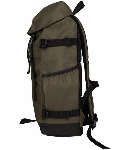 The side view of the 26l overnight daypack  shown on a white background 