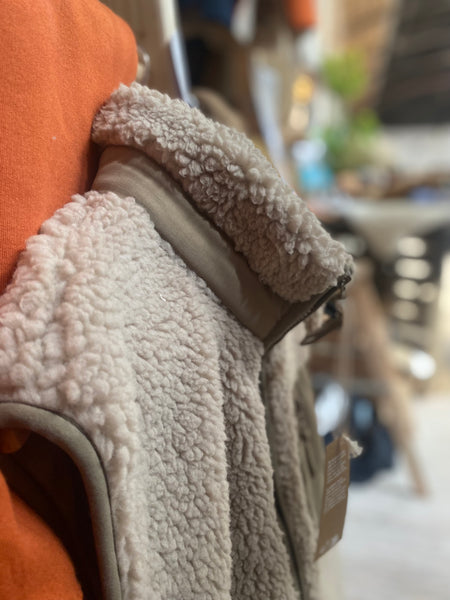 The Isle Fleece Gilet - Sand