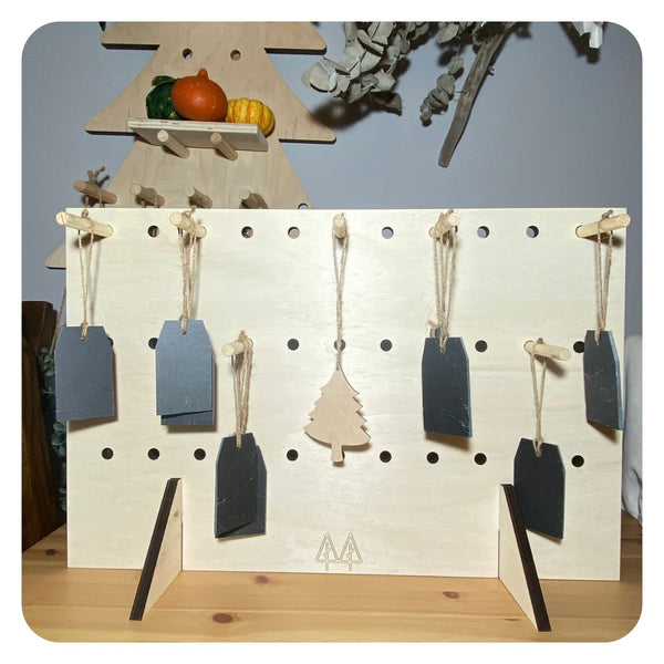 The Super-Duper Sideways Display Peg Board