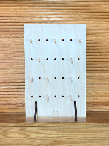 The Super-Duper Straight Up Display Peg Board